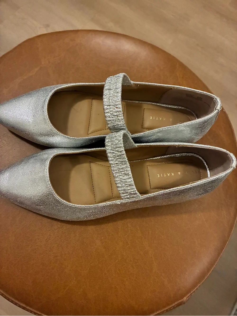 Kelly & Katie Alston Silver Metallic Mary Jane Flats Size 8.5 EUC!